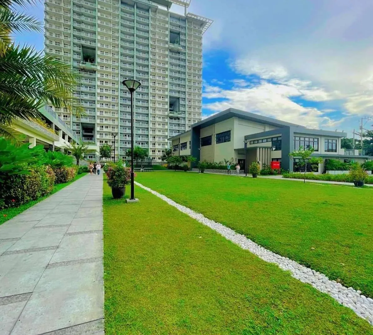 Davao City Verdon Parc Belvedere 736 With Pool View 0*,
